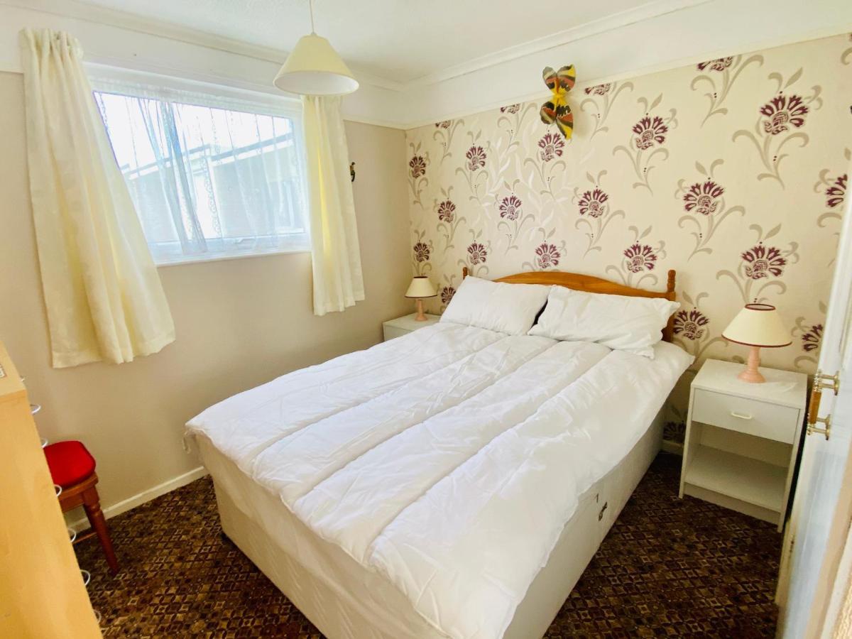 Quiet And Comfy 2- Bedroom Holiday Chalet, Walk To The Beach, Norfolk Great Yarmouth Exterior photo